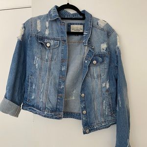 Distressed Jean Jacket Women’s Large